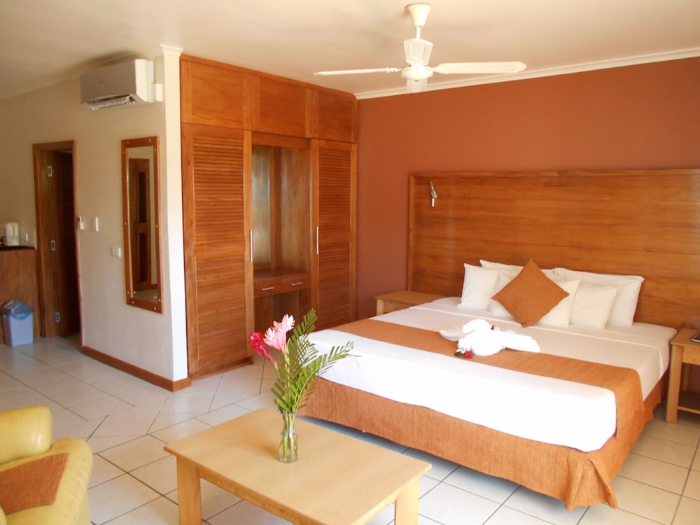 

Milano - Korotongo - Bedarra Beach Inn