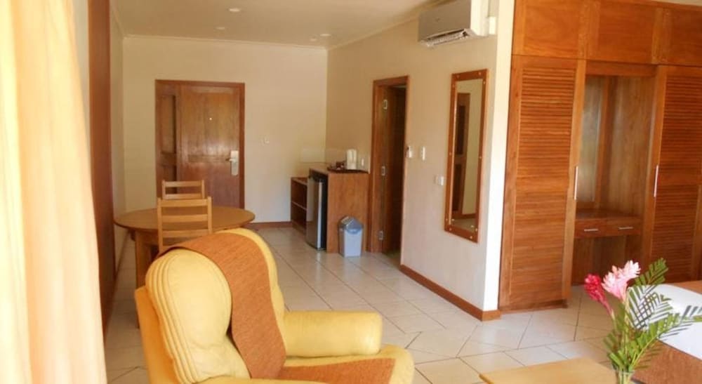 

Roma - Sigatoka - Bedarra Beach Inn