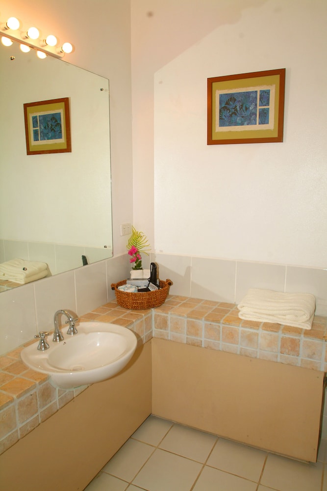 

Milano - Sigatoka - Bedarra Beach Inn