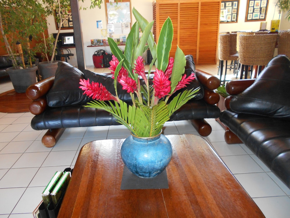 

Roma - Sigatoka - Bedarra Beach Inn