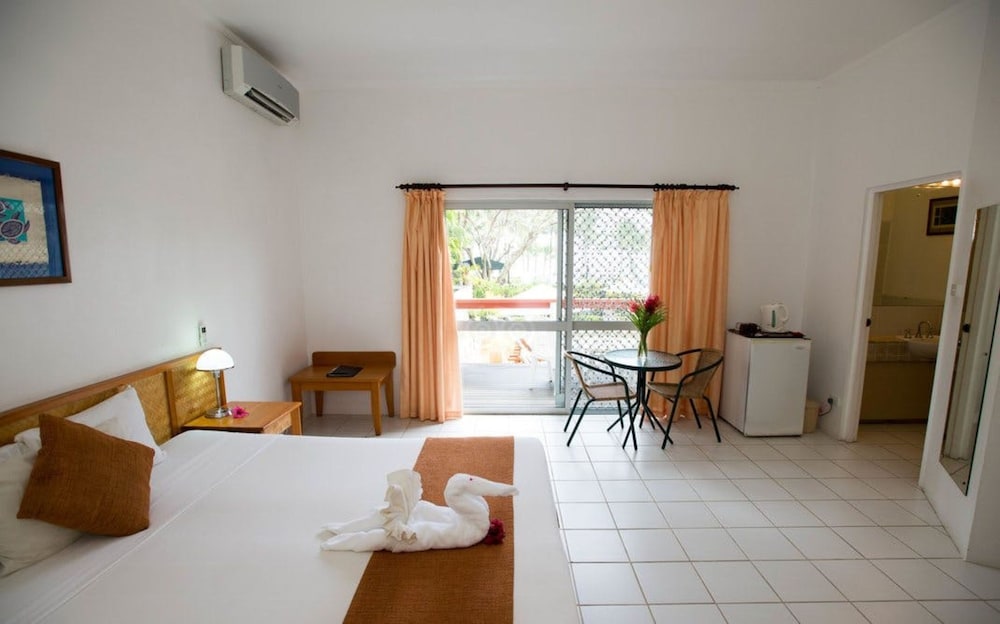 

Roma - Sigatoka - Bedarra Beach Inn