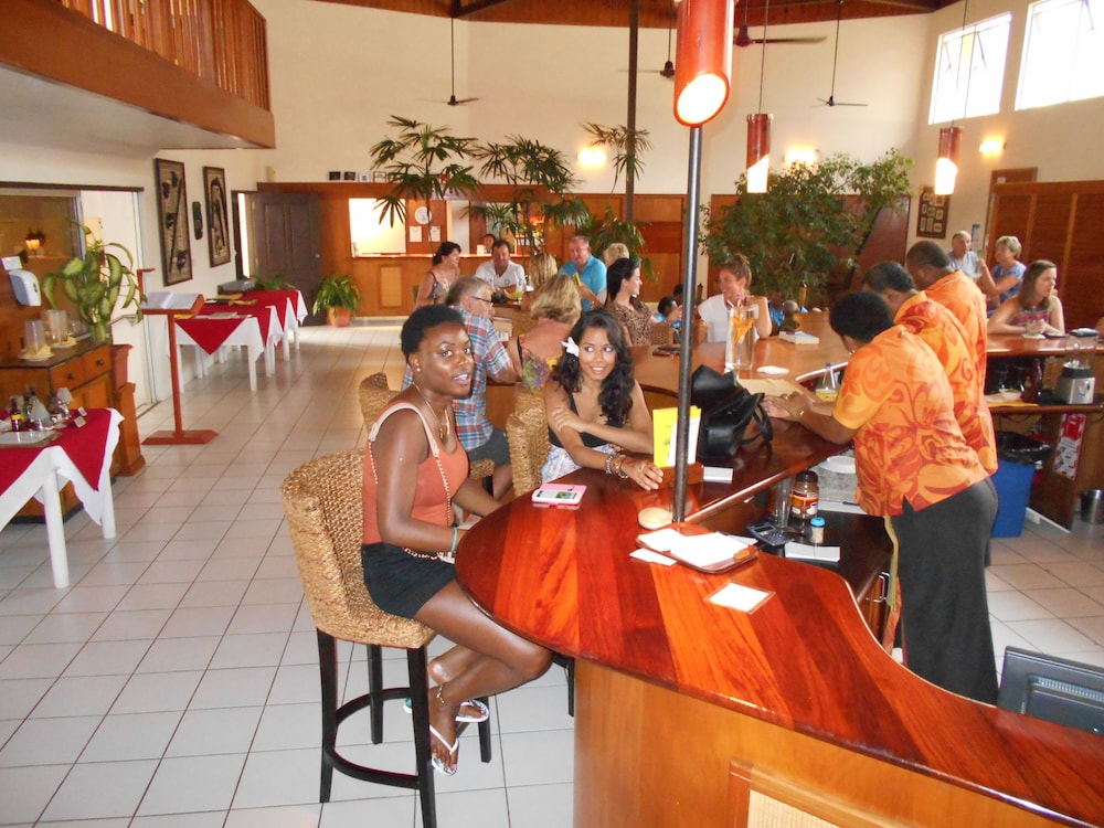 

Roma - Sigatoka - Bedarra Beach Inn
