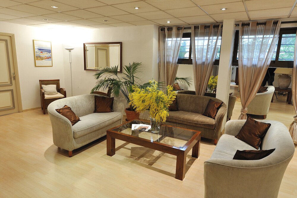

Napoli - Mandelieu La Napoule - Residhotel Les Coralynes