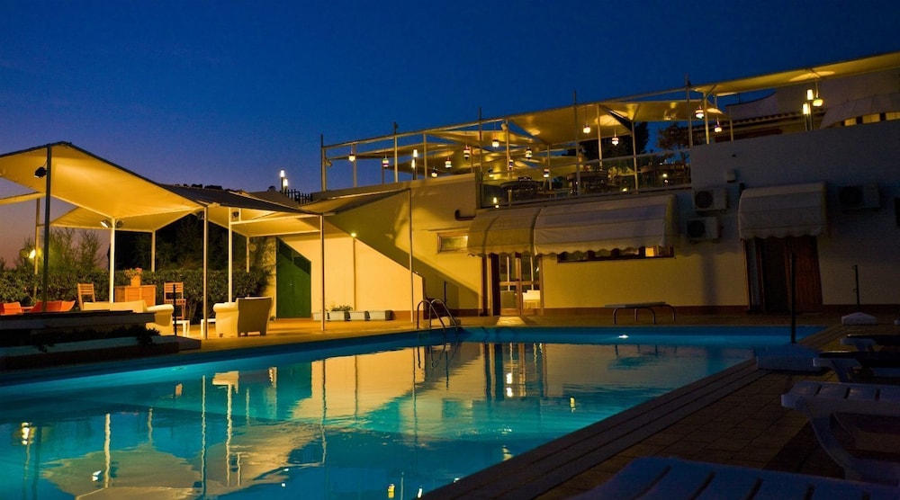 

Verona - Custonaci - Hotel Pocho