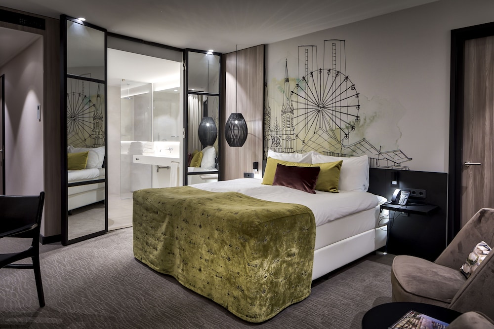 

Napoli - Hilvarenbeek - Van der Valk Hotel Tilburg