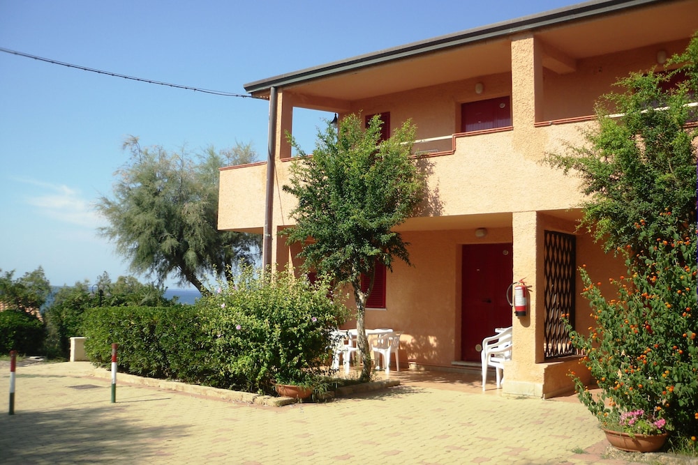 

Verona - Isola di Capo Rizzuto - RESIDENCE LA DARSENA