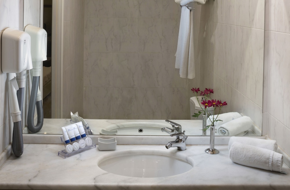 

Roma - Vouliagmeni - Blue Sea Hotel Alimos