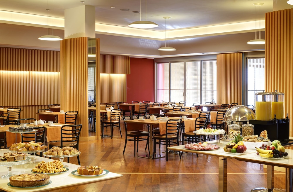 

Catania - Varese - UNAHOTELS Varese
