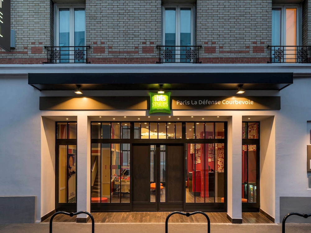 

Bologna - Colombes - ibis Styles Paris La Défense Courbevoie