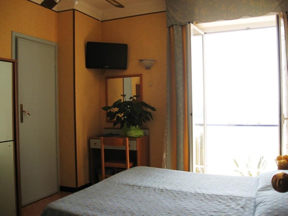 

Napoli - Liguria, Mare Italia - Hotel Svizzera