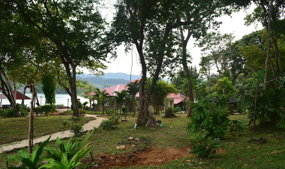 

Milano - Tanjung Rhu - The Jemuruk Island Resort