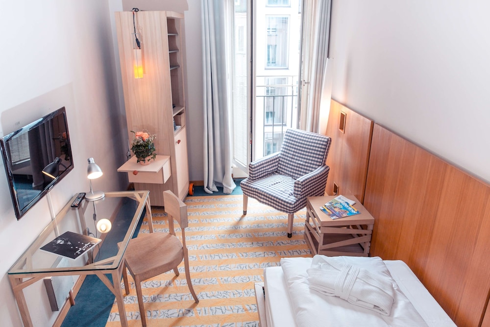

Pisa - Berlin-Tegel - Hotel Bleibtreu Berlin by Golden Tulip