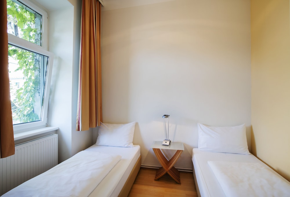 

Verona - Vienna, Aeroporto Internazionale di Vienna - Hahn Hotel Vienna