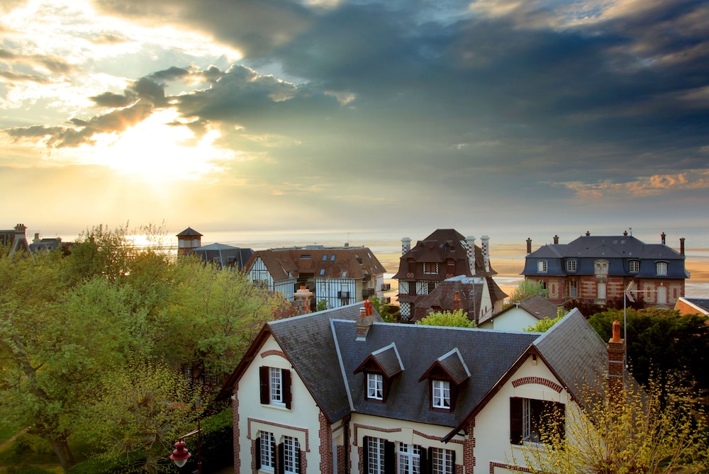

Roma - Cabourg - Hôtel Villa les Bains