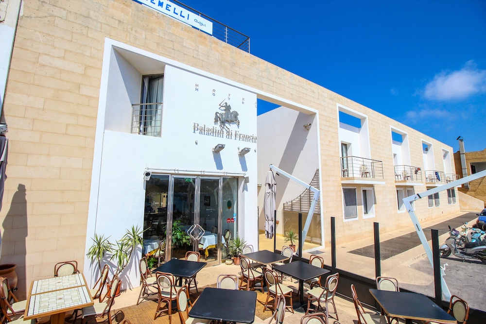 

Catania - Lampedusa - Hotel Paladini di Francia