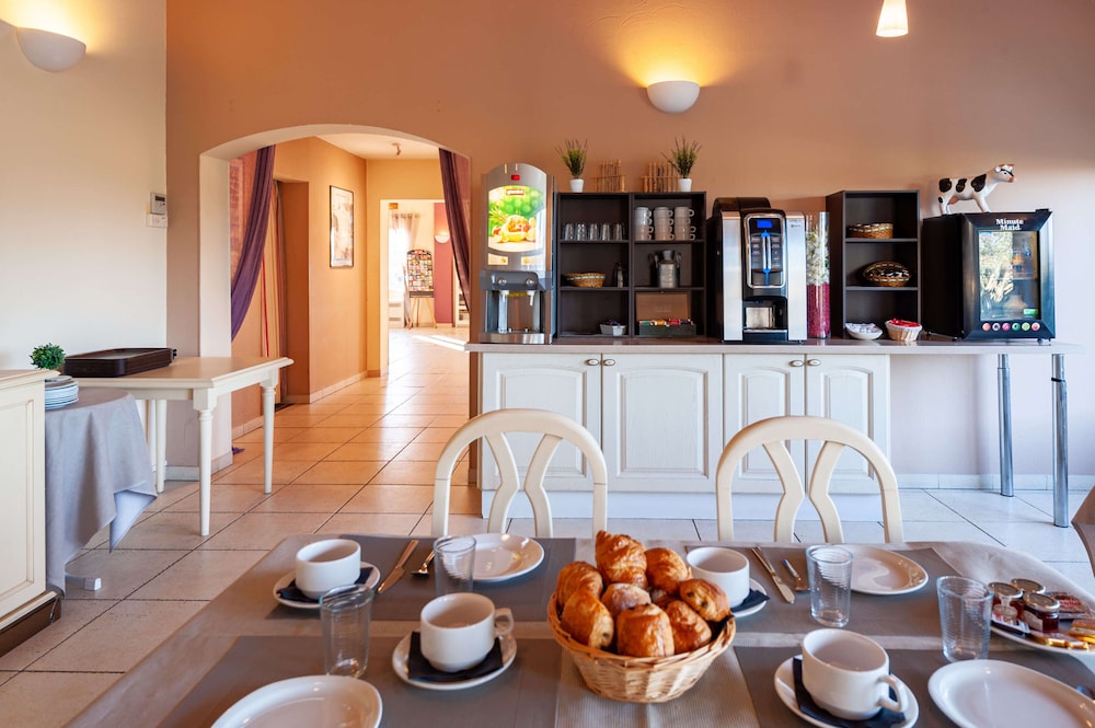 

Roma - Avignone - Residhotel Golf Grand Avignon