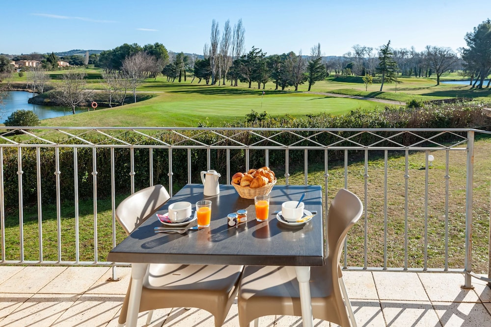

Milano - Avignone - Residhotel Golf Grand Avignon