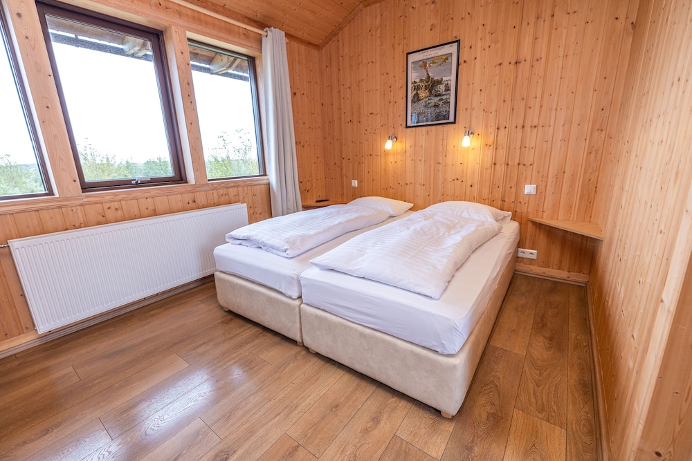 

Milano - Höfn - Árnanes Country Hotel