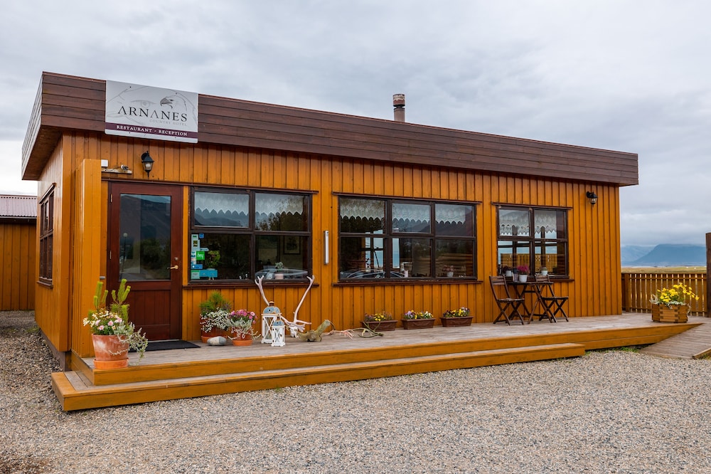 

Napoli - Höfn - Árnanes Country Hotel