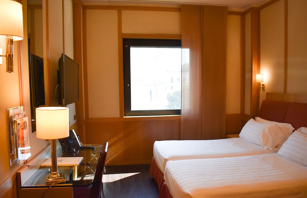 

Olbia - Roma - Best Western Hotel President - Colosseo