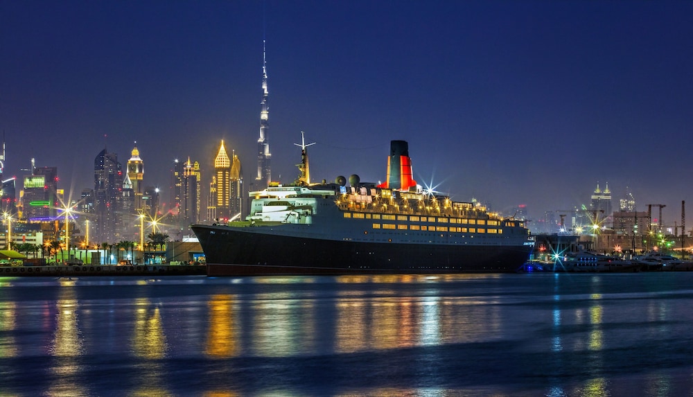 

Palermo - Dubai - Queen Elizabeth 2 Hotel