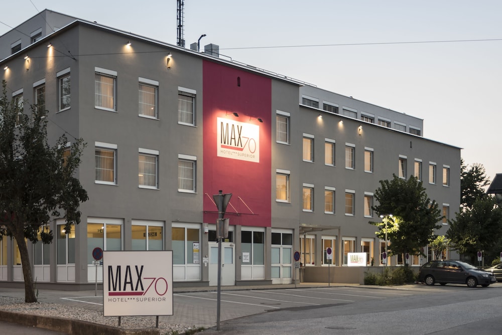 

Napoli - Salisburgo - HOTEL max70