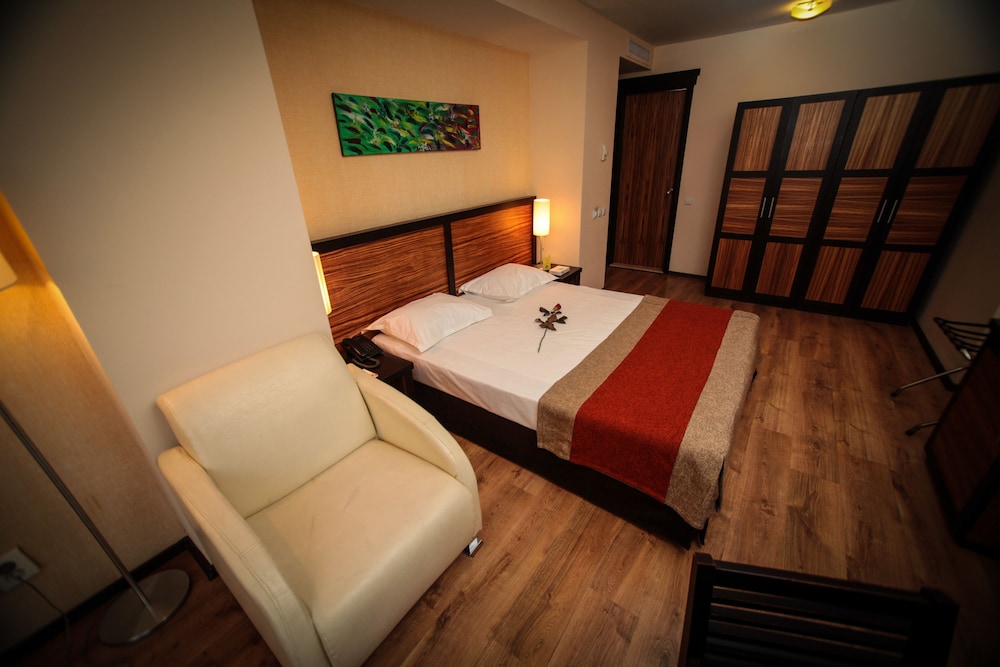 

Torino - Bucarest - Hotel Duke Armeneasca City Center - Ex Tempo