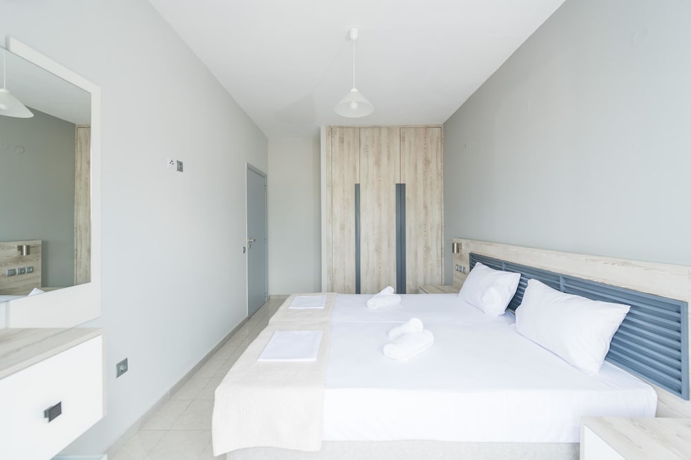 

Milano - Kremasti - Maritina Apartments
