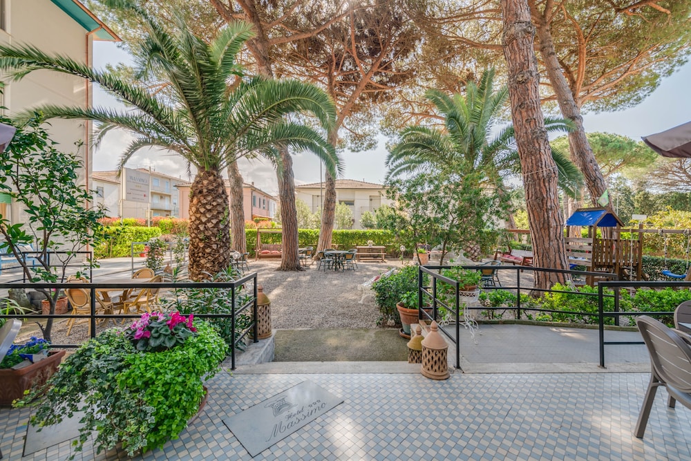 

Bari - Cecina - Hotel Massimo