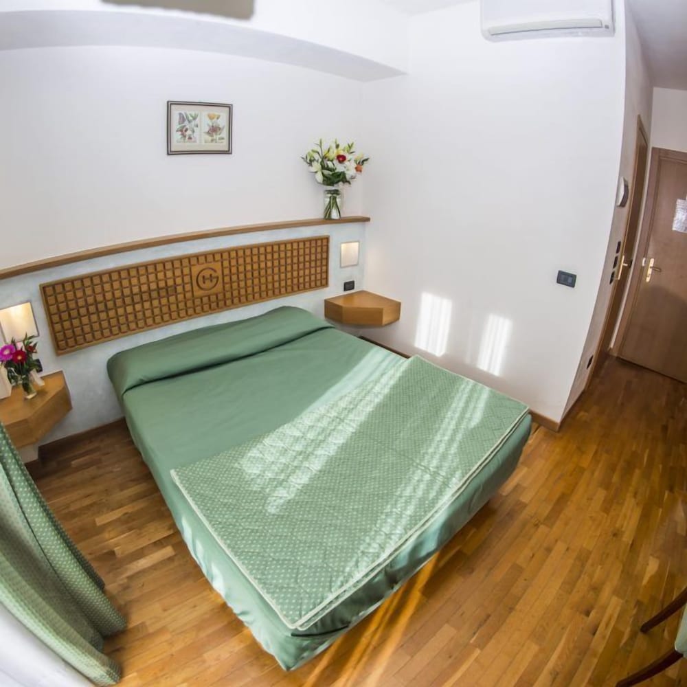 

Venezia - Montalcino - Hotel Ghibellino