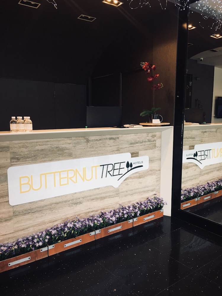 

Roma - Singapore - Butternut Tree Hotel