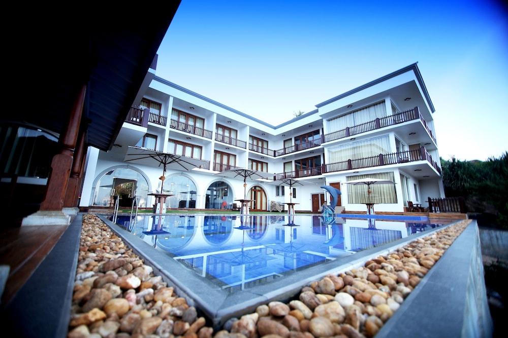 

Roma - Galle - Water Gate Resort & Spa