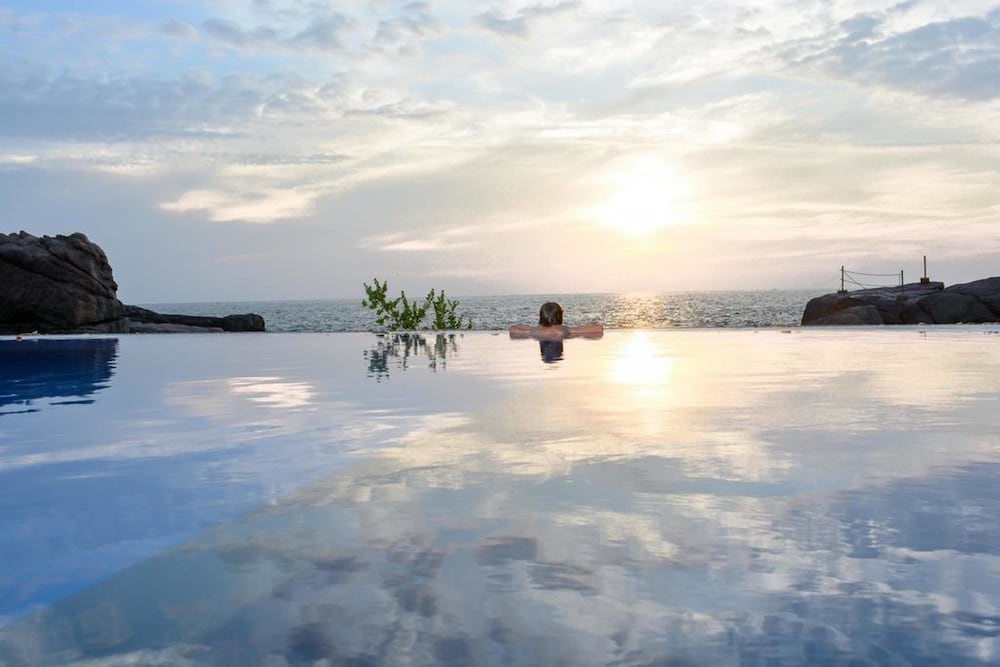 

Bari - Galle - Water Gate Resort & Spa