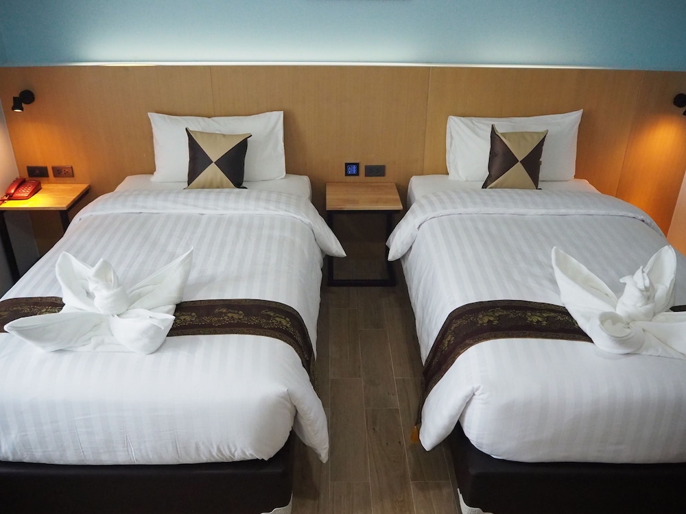 

Cagliari - Bangrak Beach - Koh Samui - Samui City Hotel