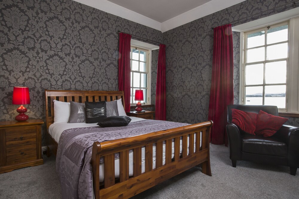 

Napoli - Inverness - North Kessock Hotel