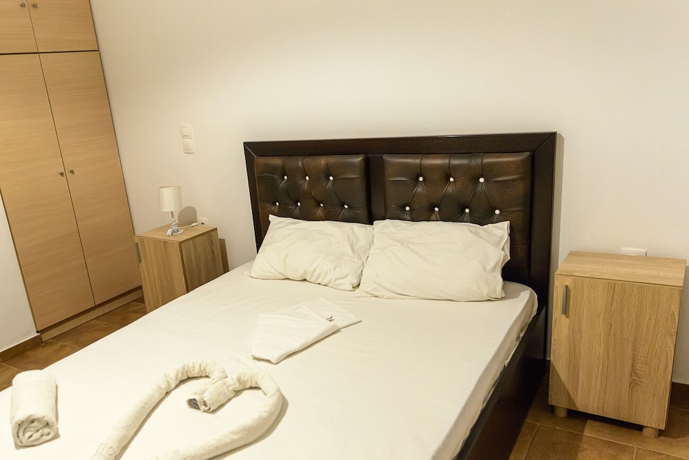 

Bari - Santorini-Akrotiri - Leon Lux Apartments