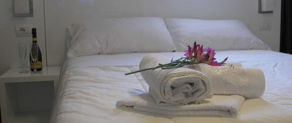 

Milano - Valona - Hotel Nika