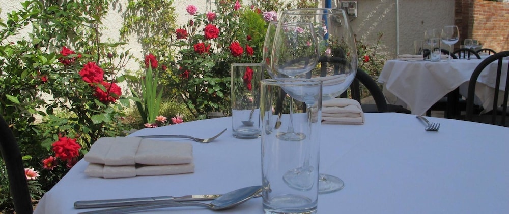 

Catania - Valona - Hotel Nika