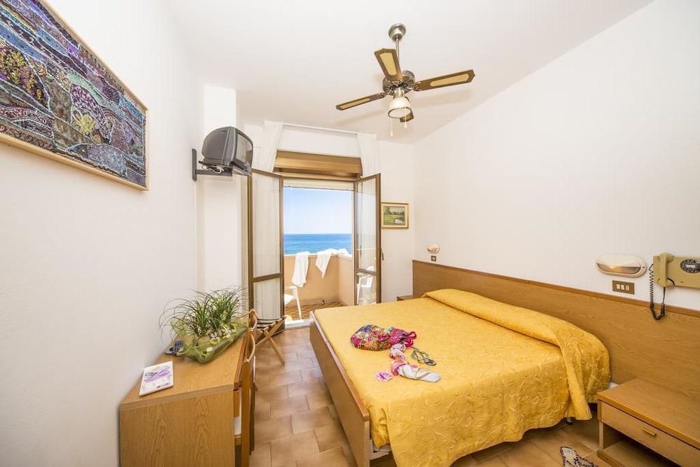 

Milano - Riccione - Hotel Touring