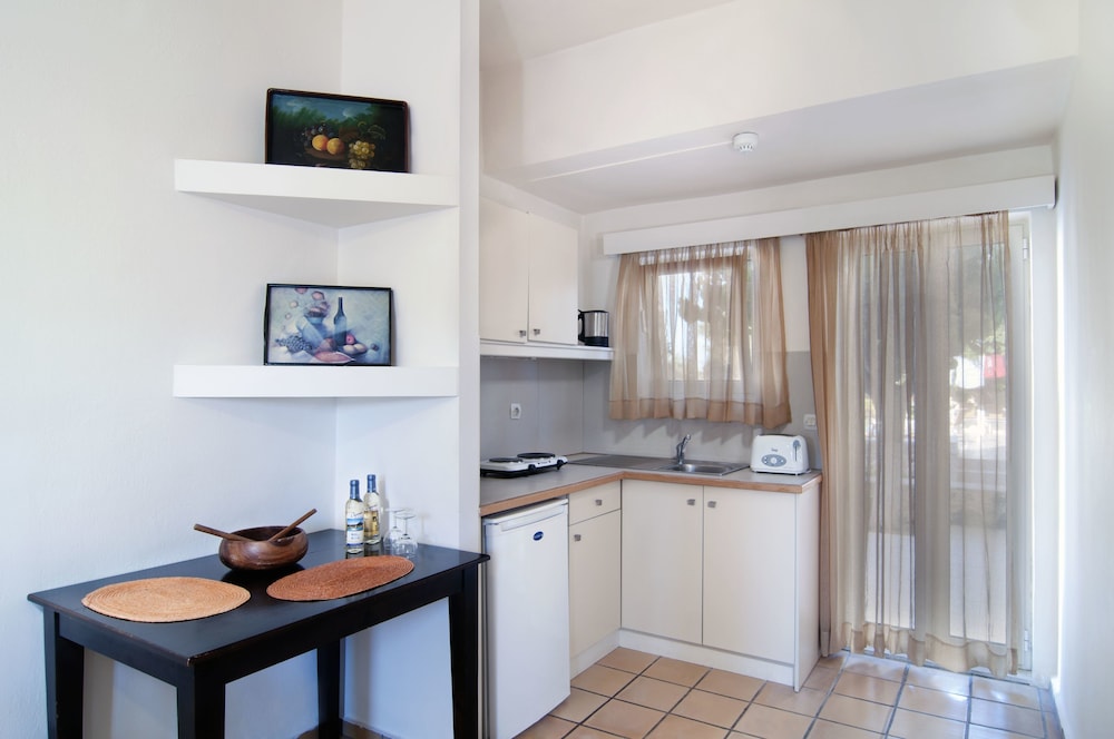 

Bologna - Gournes - Ourania Apartments Hotel