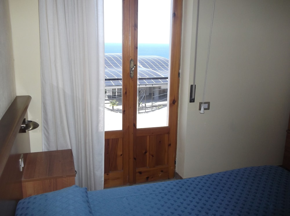 

Bologna - Tropea - Hotel Il Vulcano