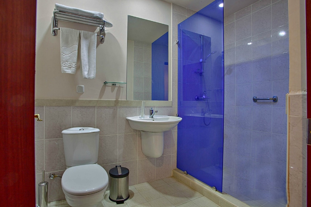 

Catania - Yerevan - Regineh Hotel