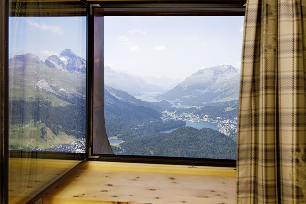 

Napoli - Engadina, Montagna Svizzera - Romantik Hotel Muottas Muragl