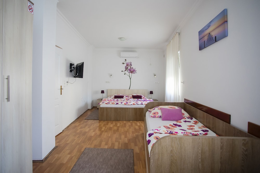 

Milano - Mostar - Pansion Infinity