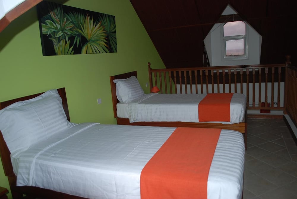 

Milano - Port Chambly - Sunset Reef Resort & Spa