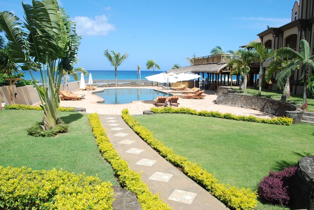 

Milano - Port Chambly - Sunset Reef Resort & Spa