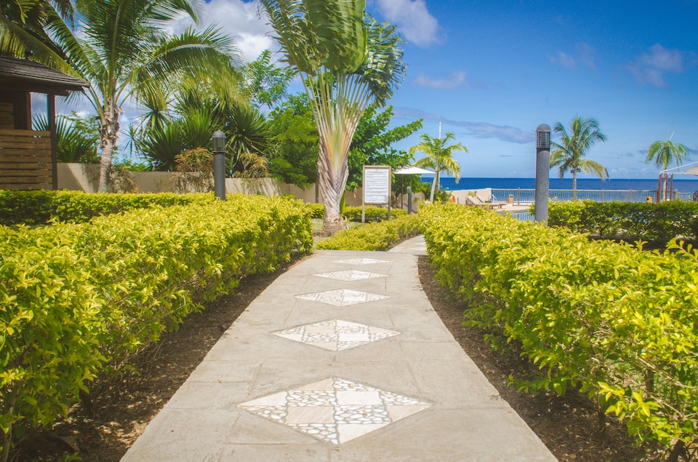 

Milano - Port Chambly - Sunset Reef Resort & Spa