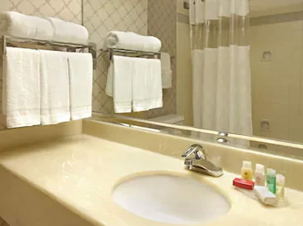 

Milano - Gardena - Ramada By Wyndham Hawthorne/Lax
