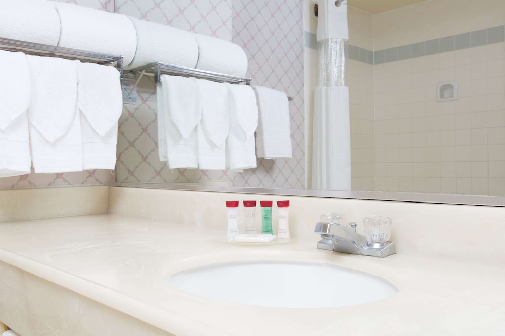 

Bologna - Los Angeles (CA) - Ramada By Wyndham Hawthorne/Lax