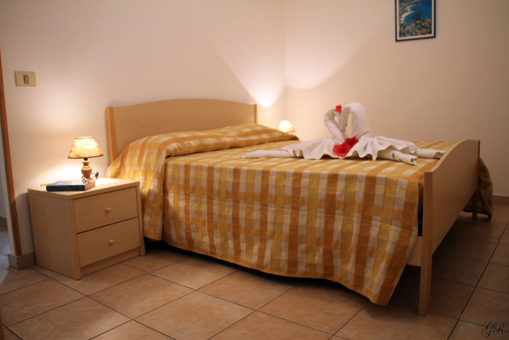 

Venezia - Tropea - Hotel L'Ancora